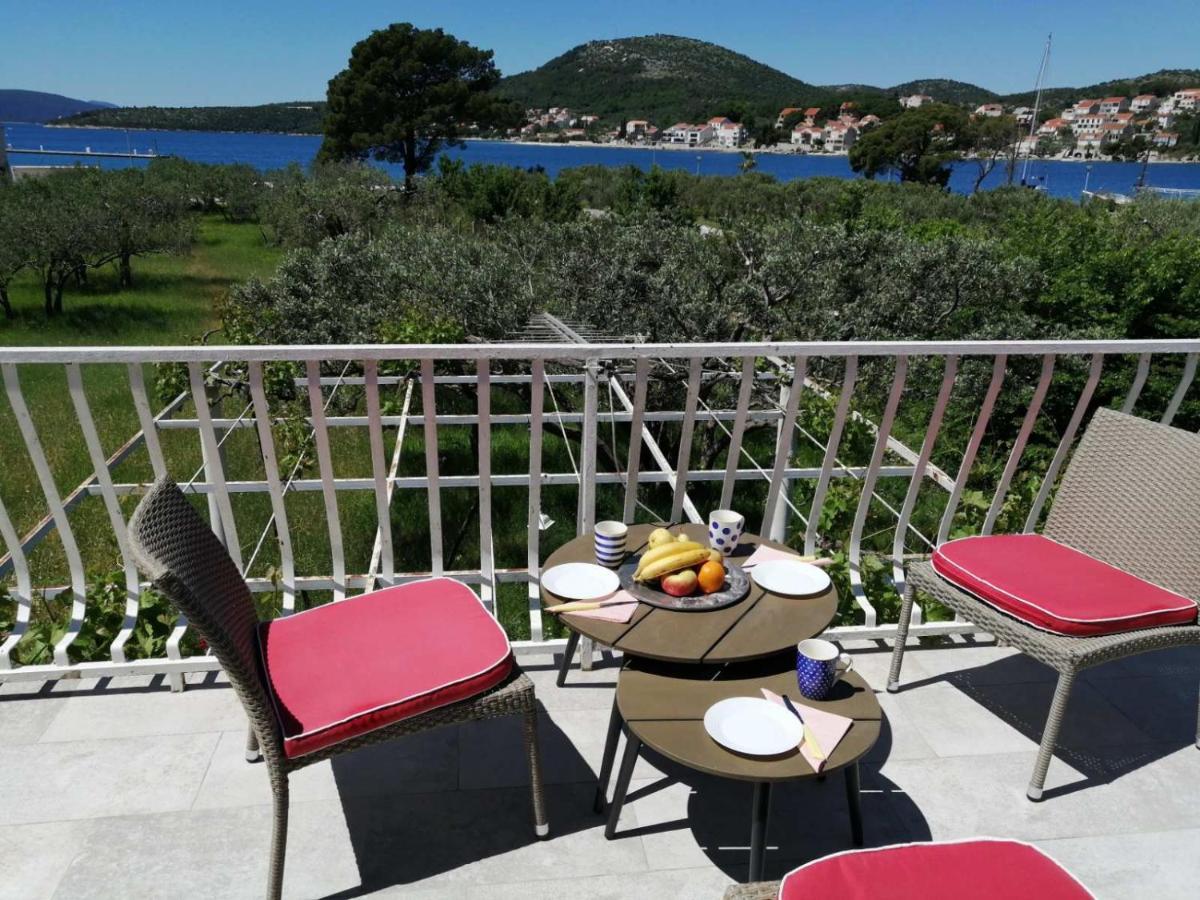 Marina Slano Apartment Bagian luar foto