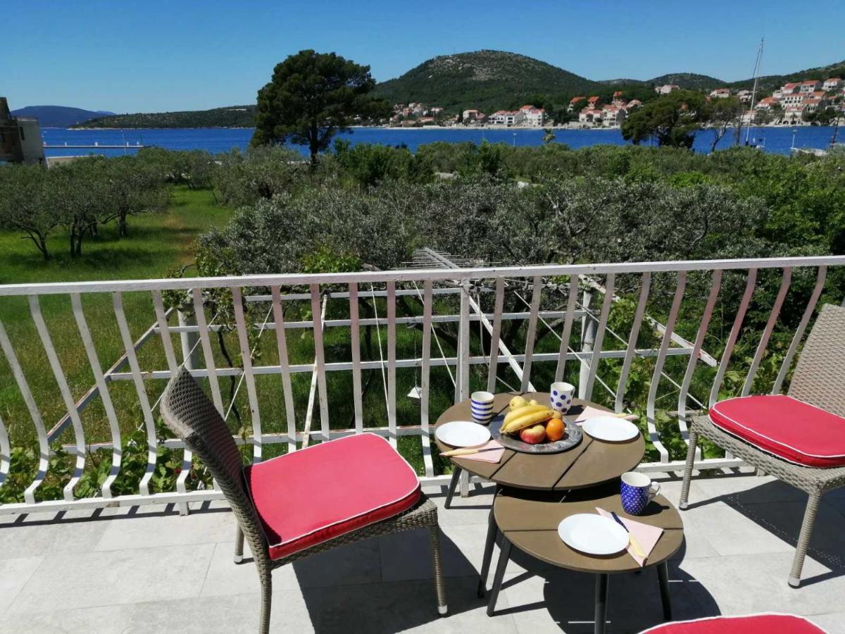 Marina Slano Apartment Bagian luar foto