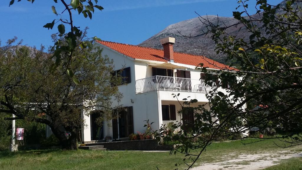 Marina Slano Apartment Bagian luar foto